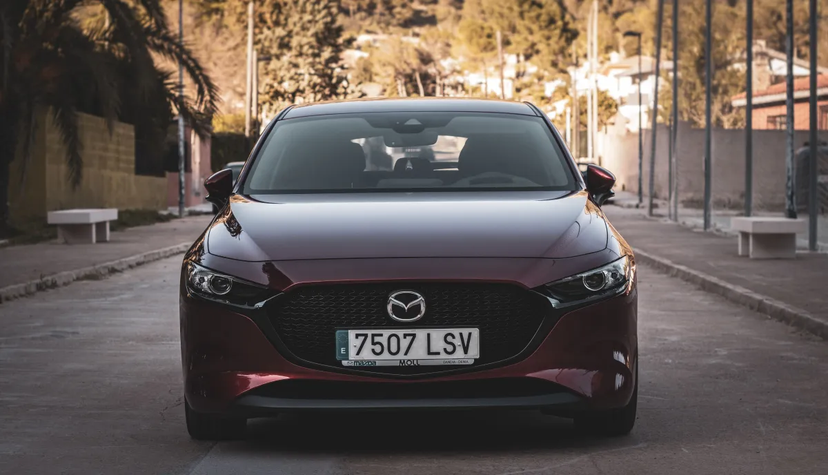 За 2,7 млн ₽ из Китая приходит новая Mazda CX-5 2026 года в простой комплектации.
